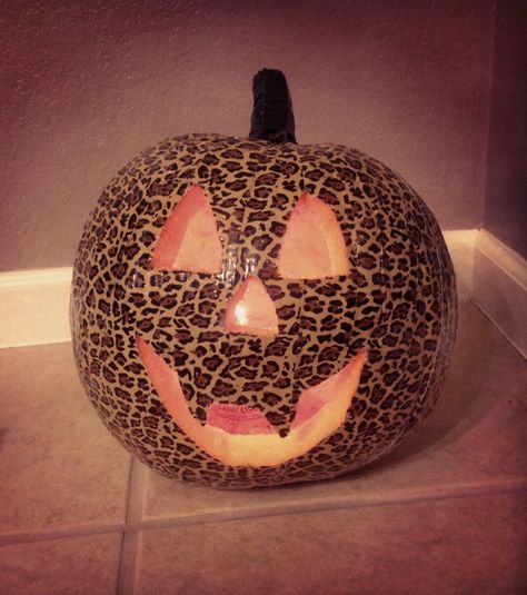 #leopardprint #ducktape #pumpkin #carving #halloween Pumpkin Carving Template, Leopard Pumpkin, Painted Pumpkin, Animal Magic, Animal Print Fashion, Theme Halloween, Snow Leopard, Cute Pumpkin, Painted Pumpkins