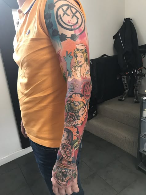 Blink Tattoo, Travis Barker Tattoos, Tattoo Biceps, Tyler Tattoo, Blink 182 Tattoo, Fun Tattoo Ideas, Drum Tattoo, Whole Tattoo, Cartoon Tattoo Ideas