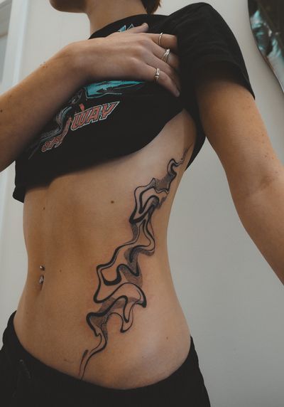 Tattoodo Swirl Tattoo, Torso Tattoos, Stomach Tattoos, Spine Tattoos, Subtle Tattoos, Elegant Tattoos, Abstract Tattoo, Dope Tattoos, Simplistic Tattoos