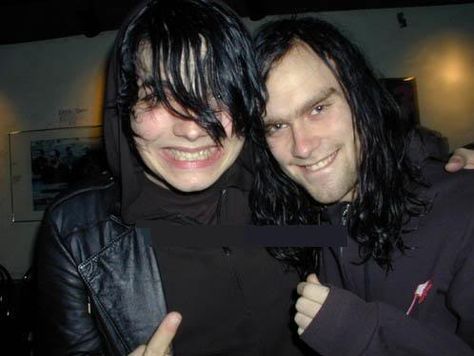 Bee n Gee Bert And Gerard, Bert Mccracken Gerard Way, Bert Mccracken, Gerald Way, I Love Mcr, Mikey Way, Love Band, The Used, Punk Music