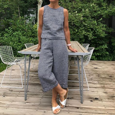 Heidi Kirrmaier on Instagram: “I made a loose little linen gingham set because this is really the only kind of thing I want to wear when it’s warm (and the forecast shows…” Gingham Set, Love Is Beautiful, Pattern Matching, Sewing Clothes, Outfits Casuales, Next Week, Spring Summer Fashion, Diy Clothes, New Outfits