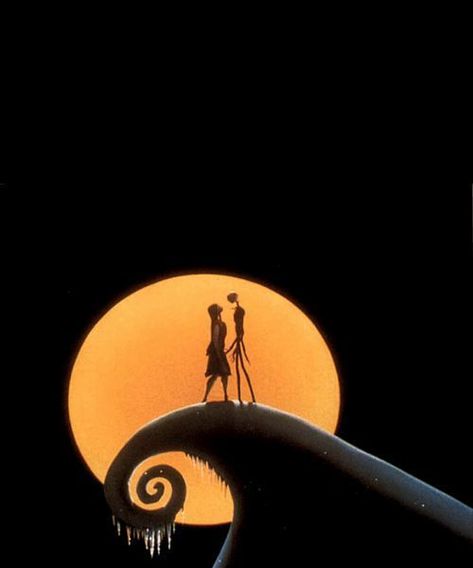 Jack Y Sally, Helloween Wallpaper, Tim Burton Characters, Nightmare Before Christmas Wallpaper, Tim Burton Art, Tim Burton Films, Tim Burton Movie, Christmas Aesthetic Wallpaper, Halloween Icons