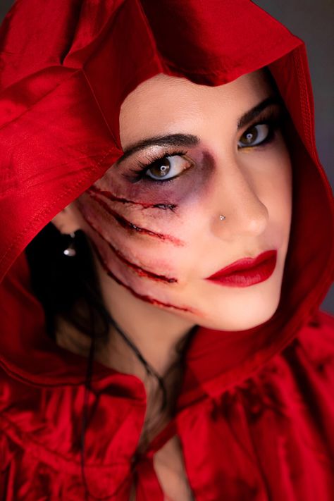 SFX makeup By Jax Beautiful you Special Effect Halloween Makeup, Victim Makeup Halloween, Wound Halloween Makeup, Claw Marks Makeup, Scar Sfx Makeup, Special Effect Makeup, Special Effects Makeup Ideas Simple, Red Riding Hood Makeup Halloween, Gore Makeup Ideas