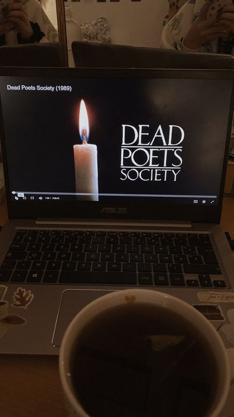 Chaotic Academia, I Love Cinema, Dead Poets Society, Dark Academia Aesthetic, The Secret History, Academia Aesthetic, Foto Ideas Instagram, Autumn Aesthetic, Instagrammer