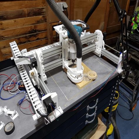 TopsCNC - The new 3D printed CNC Router Version by Topsie - Thingiverse Cnc Machine Design, Diy Cnc Router, 3d Printing Machine, Routeur Cnc, 3d Cnc, Diy Cnc, 3d Printing Projects, Cnc Design, Woodworking Table