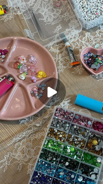 Andrea Castillo on Instagram: "girls night activity of the week: diy custom lighters 🐚🍓🌼🤍   #pinterestaesthetic #hosting #diy #girlsnight #bestiedate" Girls Night Activity Ideas, Christmas Craft Girls Night, Girls Night Hosting Ideas, Girls Night Arts And Crafts, Cute Girls Night Ideas, Girls Night Crafts Diy, Fall Girls Night Crafts, Girls Night Craft Ideas, Adult Craft Party Ideas