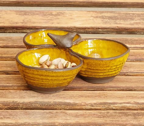 Yellow Pottery, Dinnerware Pottery, Pottery Dinnerware, Chip Bowl, Bowl Pottery, Salsa Dip, Rustic Pottery, Yellow Ceramics, Glaze Ceramics