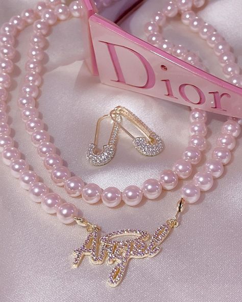 Pink Angel Aesthetic, Glittery Jewelry, Dior Aesthetic, Pink Images, Dior Jewelry, Pastel Pink Aesthetic, Pink Bling, Pink Girly Things, Pink Vibes