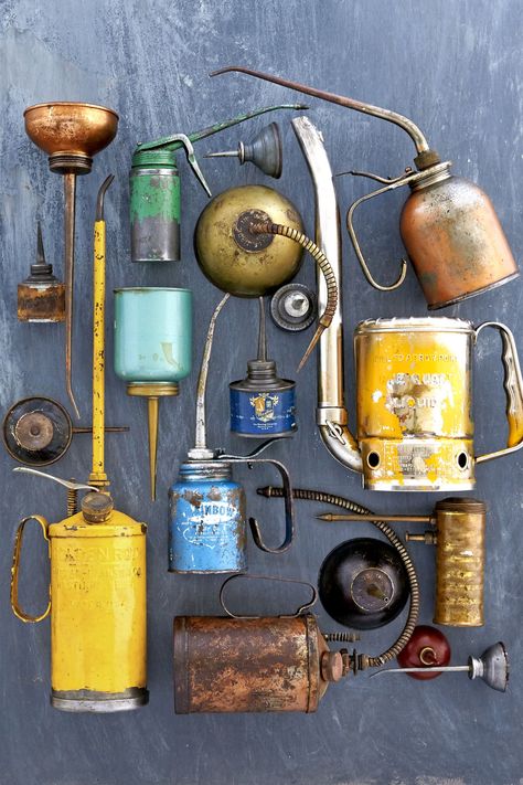 Things To Collect, Antique Hand Tools, Vintage Oil Cans, Still Life Photographers, Antique Tools, Old Tools, Best Oils, Vintage Tools, Vintage Tins