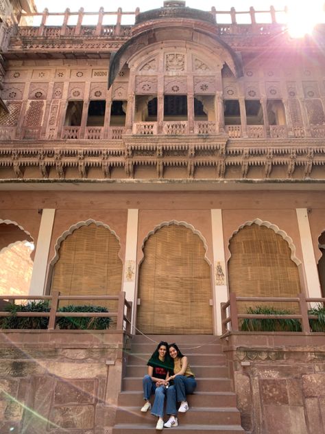 #mehrangarh #jodhpur #fort #palace Jodhpur Snap, Jodhpur Aesthetic Pictures, Bff Hands Aesthetic, Pic Pose, Jodhpur, Fort, Palace, Aesthetic Pictures, Travel