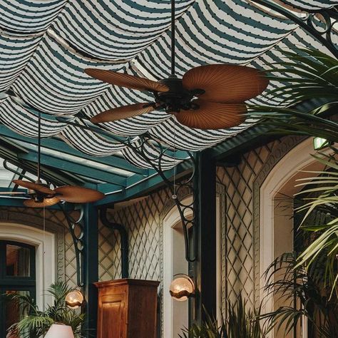 Soho House on Instagram: "Interior spotlight: Soho House Paris Swipe 👉 to explore our 19th-century building in Pigalle filled with Art Deco and 1940s-inspired interiors Explore bedrooms via the link in bio" Soho House Pool, Soho House Paris, Soho House Bar, Art Deco Cafe Interior, 1940s Interior Design, Art Deco Pool, Art Deco Cafe, 1940s Interior, Riverside Cafe