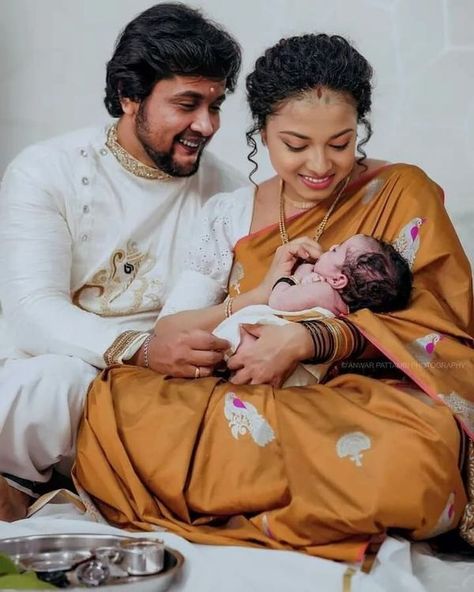 Naming Ceremony Photo Shoot, Annaprasanna Photoshoot, Namkaran Photography, Namakaranam Photos, Naming Ceremony Poses, Cradle Ceremony Stills, Naming Ceremony Photoshoot Ideas, Naming Ceremony Photography, Naming Ceremony Photos