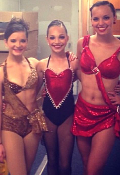 Brooke, Maddie, and Payton in solo costumes Dance Moms Brooke, Dance Moms Memes, Dance Moms Season, Dance Moms Costumes, Dance Moms Maddie, Dance Moms Facts, Dance Moms Moments, Dance Moms Cast, Dance Moms Pictures