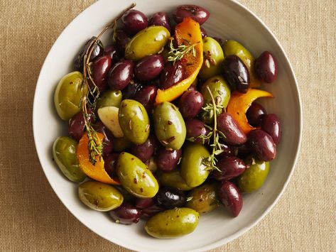 Warm Marinated Olives Antipasto Plate, The Chunky Chef, Chunky Chef, Fancy Appetizers, Marinated Olives, Olive Recipes, Dinner Party Recipes, Italian Kitchen, Green Olives