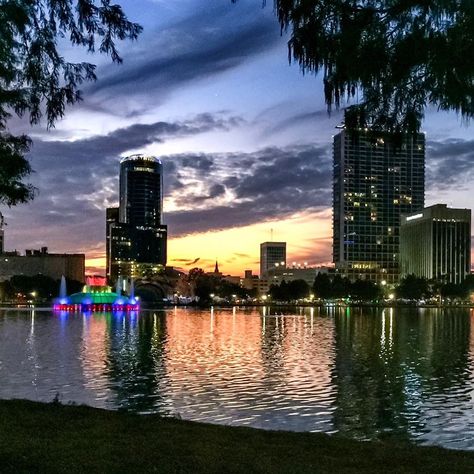 Orlando, Florida Photo: Lake Eola Lake Eola, Life Vision, Life Vision Board, Orlando Florida, Marina Bay, Marina Bay Sands, Orlando, Vision Board, Florida