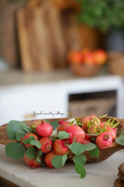 Early autumn decor in the kitchen - FRENCH COUNTRY COTTAGE Dall Decor, Seasonal Decor Ideas, Plant Bugs, Natural Bug Spray, Cozy Fall Decor, Fall Tablescapes, Farmhouse Fall Decor, White Wax, Early Autumn