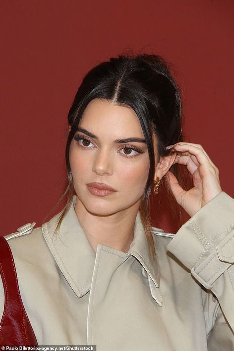 Ss24 Fashion, Kendall Jenner Hair, Kendall Jenner Face, Kendall Jenner Icons, Kendall Jenner Video, Guys Grooming, Jenner Hair, Kendall Jenner Makeup, Kloe Kardashian