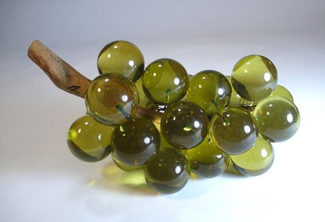 Both of my grandparents had these on coffee tables - one gold and one red. 70's Decor, Glass Grapes, Mod Decor, 70s Decor, Green Grapes, Vintage Memory, Oldies But Goodies, Foto Vintage, Mellow Yellow