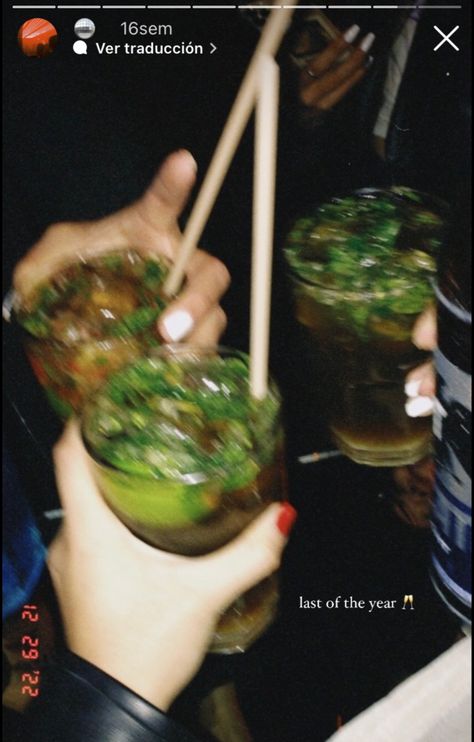 Drinks with friends, mojitos, nigh out, night club, aesthetic, aesthetic drinks, instagram stories, blurred pic, instagram stories ideas, Clubbing Story Instagram, Mojito Captions Instagram, Mojito Aesthetic Night, Clubbing Instagram Stories, Club Pics Night Insta Story, Drink Photo Instagram, Alcohol Instagram Story, Cocktail Instagram Stories, Club Ig Story