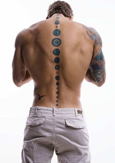 back-tattoo-50 Circle Tattoo Design, Parker Hurley, Tattoo Line Art, Tattoo Quotes For Men, Cool Back Tattoos, Circle Tattoo, Back Tattoos For Guys, Spine Tattoo, Spine Tattoos