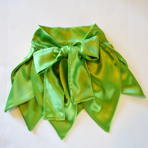 Diy Tinkerbell Costume, Tinkerbell Dress, Peter Pan Costumes, Tinkerbell Costume, Tinkerbell Fairy, Diy Mommy, Tinker Bell Costume, Green Tutu, Diy Costumes Women