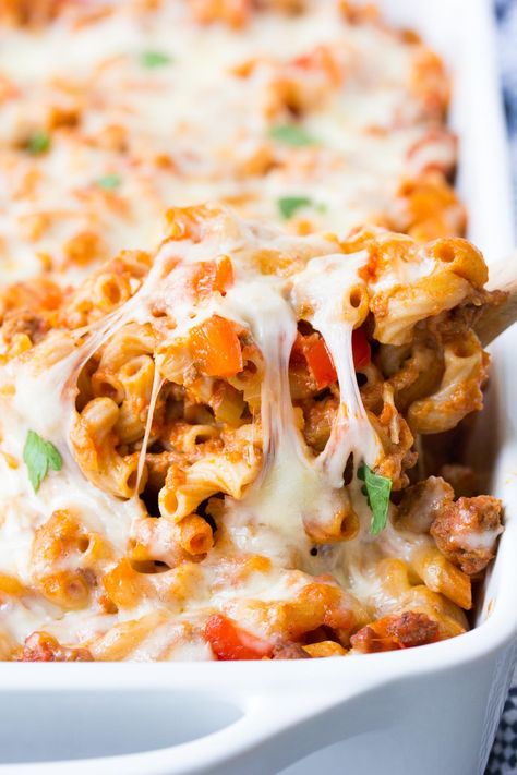 One of our favorite easy pasta recipes! This Macaroni Pasta Bake is made with ground beef, marinara sauce, pasta and cheese. Use elbow macaroni or any short pasta shape. Recipes With Elbow Noodles, Elbow Pasta Recipes, Elbow Macaroni Recipes, Baked Pasta Casserole, Pasta Bake Easy, Cheesy Macaroni, Macaroni Recipes, Macaroni Pasta, Baked Pasta