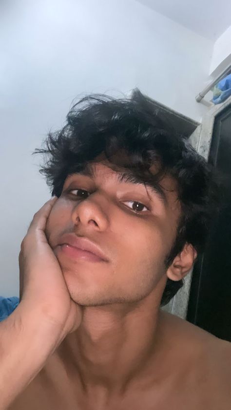 Hot Indian Guy, Agggtm Casting, Indian Guys Cute, Guys Selfie Poses, Boyfriend Pictures Indian, Indian Boy Haircut, Indian Boyfriend Aesthetic, Indian Handsome Men, Guy Selfie Ideas