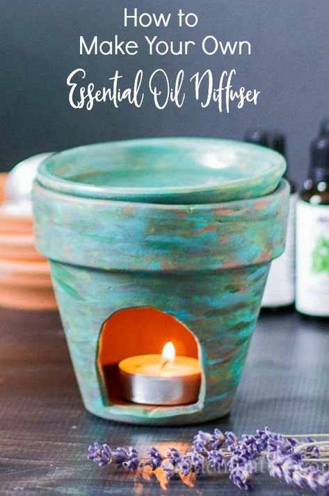 Did you that you can make your own Essential Oil Diffuser with a simple terracotta pot. See how easy and affordable they are to make as gifts or for your own aromatherapy pleasure. #essentialoils #diffuser #DIYproject #essentialoilcrafts #aromatherapy Luminaria Diy, Diy Essential Oil Diffuser, Essential Oil Burner, Diy Essentials, Stem Challenge, Aromatherapy Gifts, Diy Oils, Clay Pot Crafts, Diy And Crafts Sewing