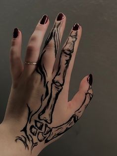 Tattoo Main, Wall E Movie, Plot Lines, Simple Hand Tattoos, Skeleton Drawing, Hand Nails, Hand And Finger Tattoos, 35 Years Old, Pretty Hand Tattoos