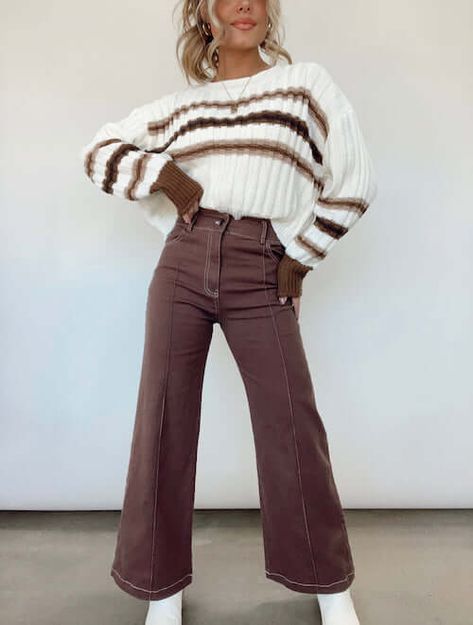 Wondering what to wear with brown pants female? Check this post for chic and cute brown pants outfit ideas to help you create perfect outfits with brown pants this year! Brown Pants Outfit, Chique Outfit, Cute Modest Outfits, Fall Inspiration, Cute Winter Outfits, Brown Pants, Cute Fall Outfits, Jeans Rock, Cute Everyday Outfits