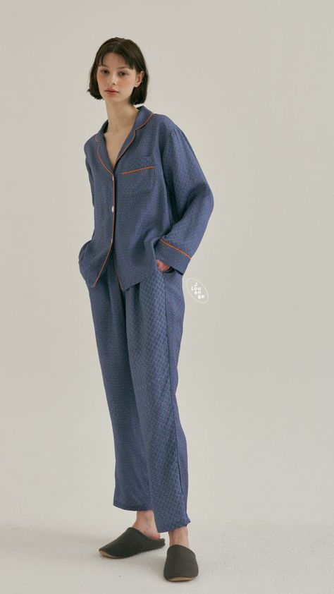 Psychologist Outfit, Korean Pajamas, Womens Lounge Set, Pajama Fashion, Casual Indian Fashion, Pajama Outfits, Movies Outfit, Sleep And Loungewear, Silk Pajamas