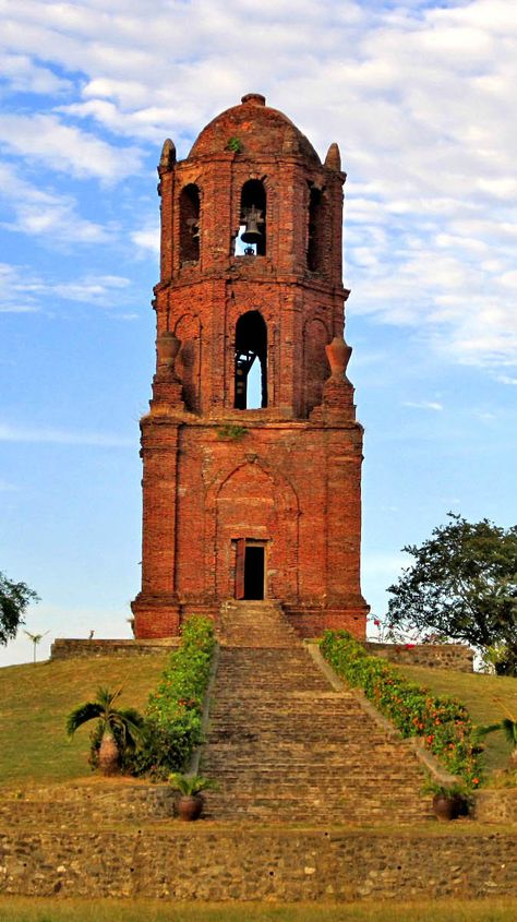 Bantay Church Vigan | Ilocos Sur, Philippines La Union, Ilocos Sur Tourist Spot, Architecture In The Philippines, Philippine Landmarks, Historical Philippines, Architecture Philippines, Philippines Architecture, Philippine Churches, Vigan Ilocos Sur