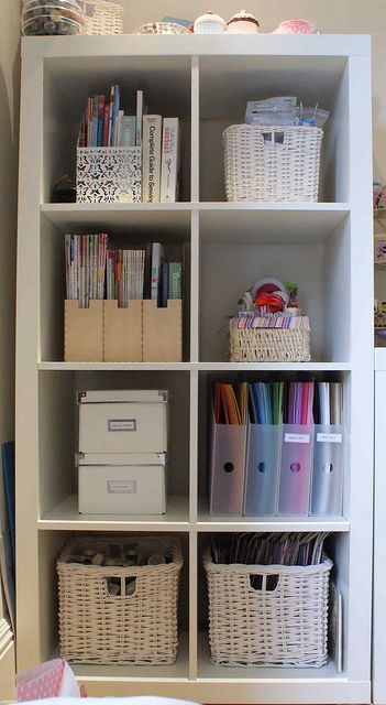 Work Office Decor, Bookshelf Organization, Dream Craft Room, Craft Room Design, White Shelves, Home Organisation, Craft Room Storage, Craft Room Office, Home Organization Hacks