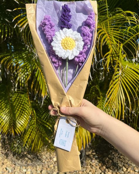 Lavender and daisy bouquet! Finally some forever lasting flowers that can’t die! 🌼💜 #crochet #smallbusiness #crochetsmallbusiness #yeppoon #yeppooncrochet #crochetersofinstagram #crochetflower #crochetflowers #crochetflowerbouquet #crochetersofaustralia Crochet Lavender Flower Bouquet, Crochet Daisy Bouquet, Crochet Lavender Bouquet, Crochet Lavender Flower, Lavender And Daisy, Lavender Flower Bouquet, Crochet Lavender, Crochet Flower Bouquet, Daisy Bouquet