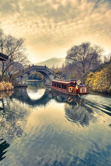 Stone Bridges, Hangzhou China, Visit China, Travel Channel, Chinese Architecture, Trik Fotografi, China Travel, A Bridge, Hangzhou