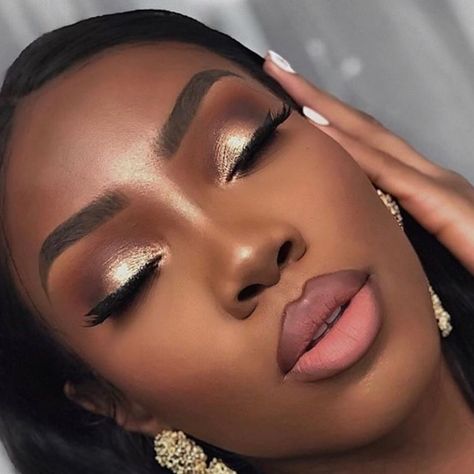 Makeup Tutorial For WOC /BMM on Instagram: “Dolls What’s your favourite thing about this look??? 😍😍😍——————————————————————————— Use  our Hashtag # Brownmelaninmakeup  #…” Black Wedding Makeup, Engagement Photo Makeup, Black Bridal Makeup, Eye Crease, Wedding Eye Makeup, Glam Wedding Makeup, Date Night Makeup, Beginners Eye Makeup, Makeup For Black Skin