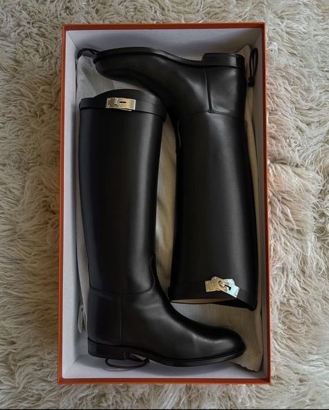 Hermes Boots, Long Black Boots, Luxury Boots, Equestrian Girls, Shoes Heels Classy, Stylish Summer Outfits, Embroidered Shoes, Hermes Shoes, Aesthetic Shoes