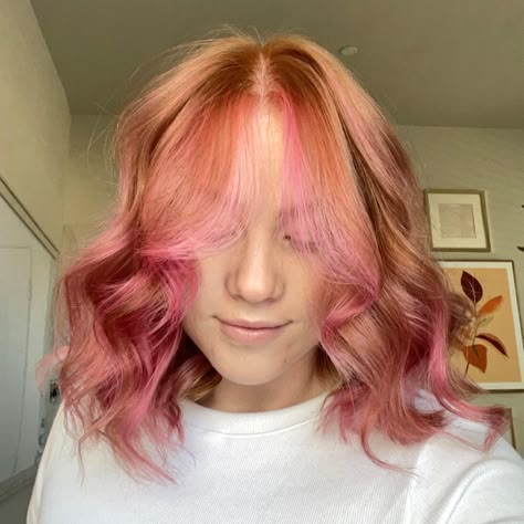 Ginger And Coloured Hair, Light Pink And Ginger Hair, Coral Money Piece Hair, Pink Highlights In Auburn Hair, Ginger With Pink Underneath, Ginger To Pink Hair, Ginger Hair With Pink Money Piece, Pink Highlights In Copper Hair, Natural Red Hair With Dyed Tips