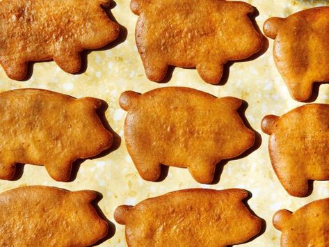 Mexican Gingerbread Pigs, Holiday Baking Christmas, Measuring Flour, Pig Cookies, Dry Measuring Cups, Vanilla Milk, Spice Cookies, Food Network, Shaped Cookie