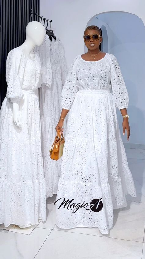 𝐌𝐀𝐆𝐈𝐂’𝐀 | La robe Lucia est disponible en boutique dans les tailles M, L, XL et XXL. Nous proposons une expédition dans tous les pays d’Afrique .… | Instagram Off White Maxi Dress, Lace Dress Classy, Bubu Gown Styles, Flowy Dress Long, Net Lace, Stylish Work Attire, Collared Shirt Dress, White Lace Dress, Native Style