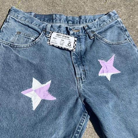 available via w e b s i t e in b i 0 or dm me to purchase size 32 x 30 Wrangler Star Patch jeans 👖💜⭐️ please note all items are made from second hand fabrics so not all items will be perfect (ie small stains or tears!) Trendy Star Print Medium Wash Jeans, Star Patches On Jeans, Blue Denim Jeans With Star Patch, Star Jeans Patch, Graphic Tee Cotton T-shirt With Star Patch, Patched Jeans, Be Perfect, Two Hands, Stars