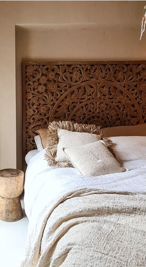 Spa Style Bedroom, Middle Eastern Bedroom, Moroccan Bedroom Decor, Moroccan Headboard, Moroccan Decor Bedroom, Moroccan Inspired Bedroom, Moroccan Bed, Bedroom Teal, Taupe Bedroom