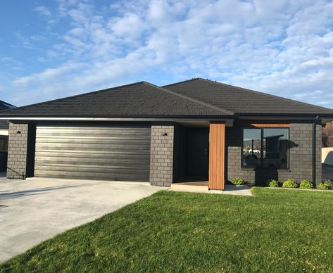 Bricks Euro Range – Midland Brick NZ Black Brick House, Cinder Block House, Midland Brick, Modern Brick House, Concrete Block Walls, Block House, Roof Restoration, Painted Brick House, Small House Design Exterior