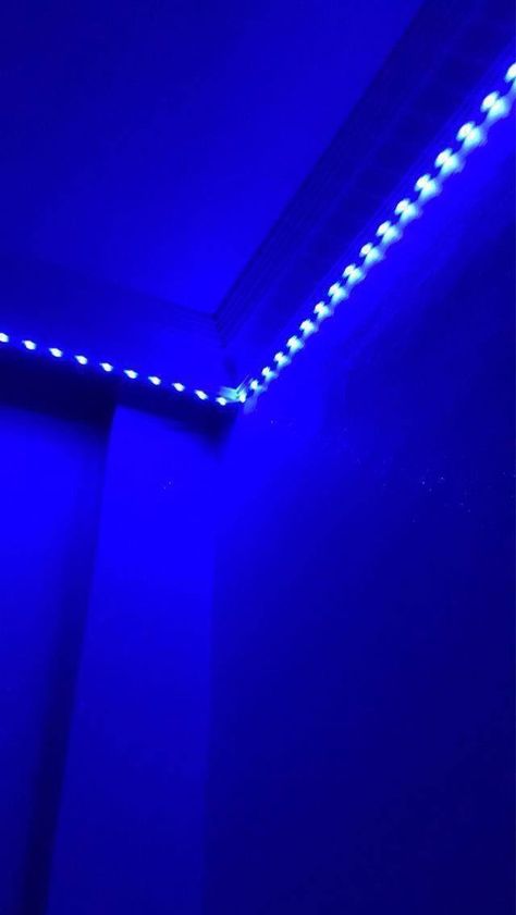 Led Bleu Snap, Fack Snap, Undertale Wallpaper, Movie Night Photography, Old Money House, Street Pics, Money Wallpaper Iphone, Led Bleu, Poetry Photos