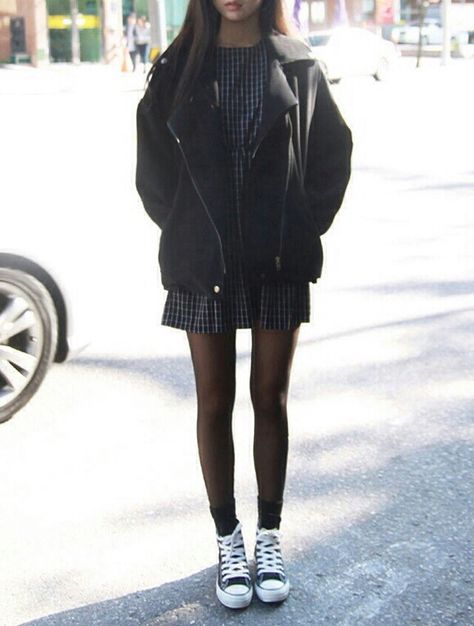 k Minimal Stil, Converse Outfits, K Fashion, Grunge Look, Outfits With Converse, Looks Black, Korean Fashion Trends, Oversized Jacket, Fashion Kids