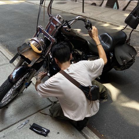 Adam Parrish, Desain Buklet, Motorcycle Aesthetic, Biker Aesthetic, Fotografi Vintage, Host Club, Jason Todd, Edward Cullen, Motorcycle Style