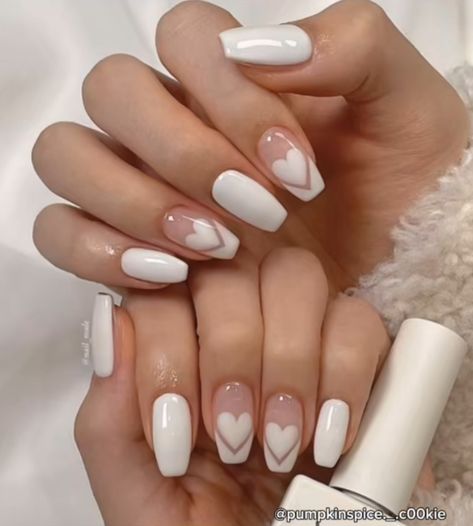 Cute Nail Inspo Trendy, Two Tone Almond Nails, Two Tone Gel Nails, Super Girly Nails, Nail Inspo White Design, Easy Coffin Nail Designs, Soft Girl Aesthetic Nails, Gel Nail Inspo Simple, Nails Inspiration 2024