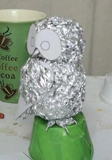 How to Make Paper Mache - The 5 Basic Steps 8 Paper Mache Forms How To Make, Owl Paper Mache, Paper Mache Without Newspaper, How To Make Paper Mache Animals, Papier Mache Projects, Papier Mache Craft, High School Paper Mache, Paper Mache Diy Projects, Animal Paper Mache