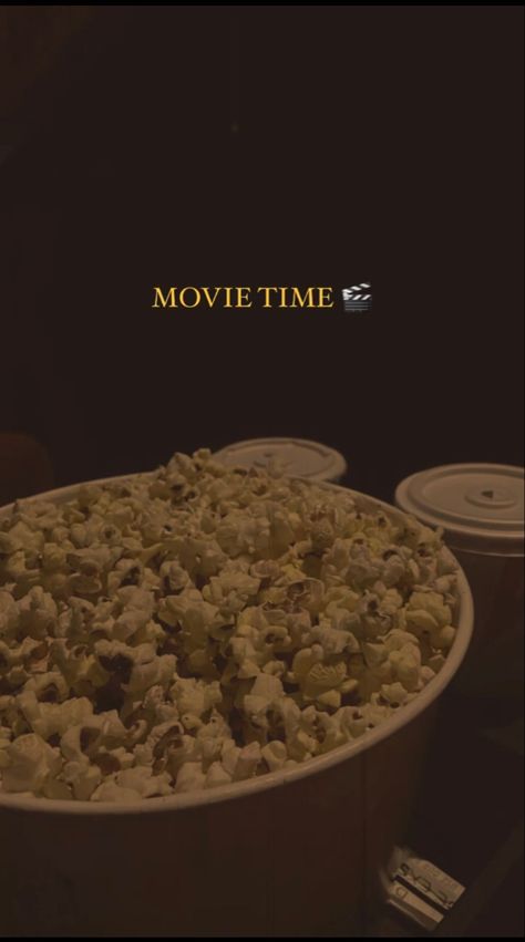 Cool Wallpapers Music, Movie Night Photography, Movie Theater Aesthetic, Movie Theater Popcorn, Captions For Instagram Posts, Movie Popcorn, Food Captions, Popcorn Party, Vintage Instagram