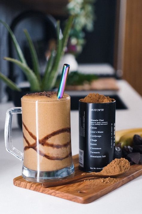 This is the best MUD\WTR iced latte. This recipe combines MUD\WTR's :rise Cacao blend with a few other simple ingredients for a refreshing iced latte. Mud Wtr Recipe, Mud Water Recipes, Mud Water Drink Recipe, Mud Wtr, Yuca Root, Icee Recipe, Mud Water, Organic Spice, Rooibos Tea